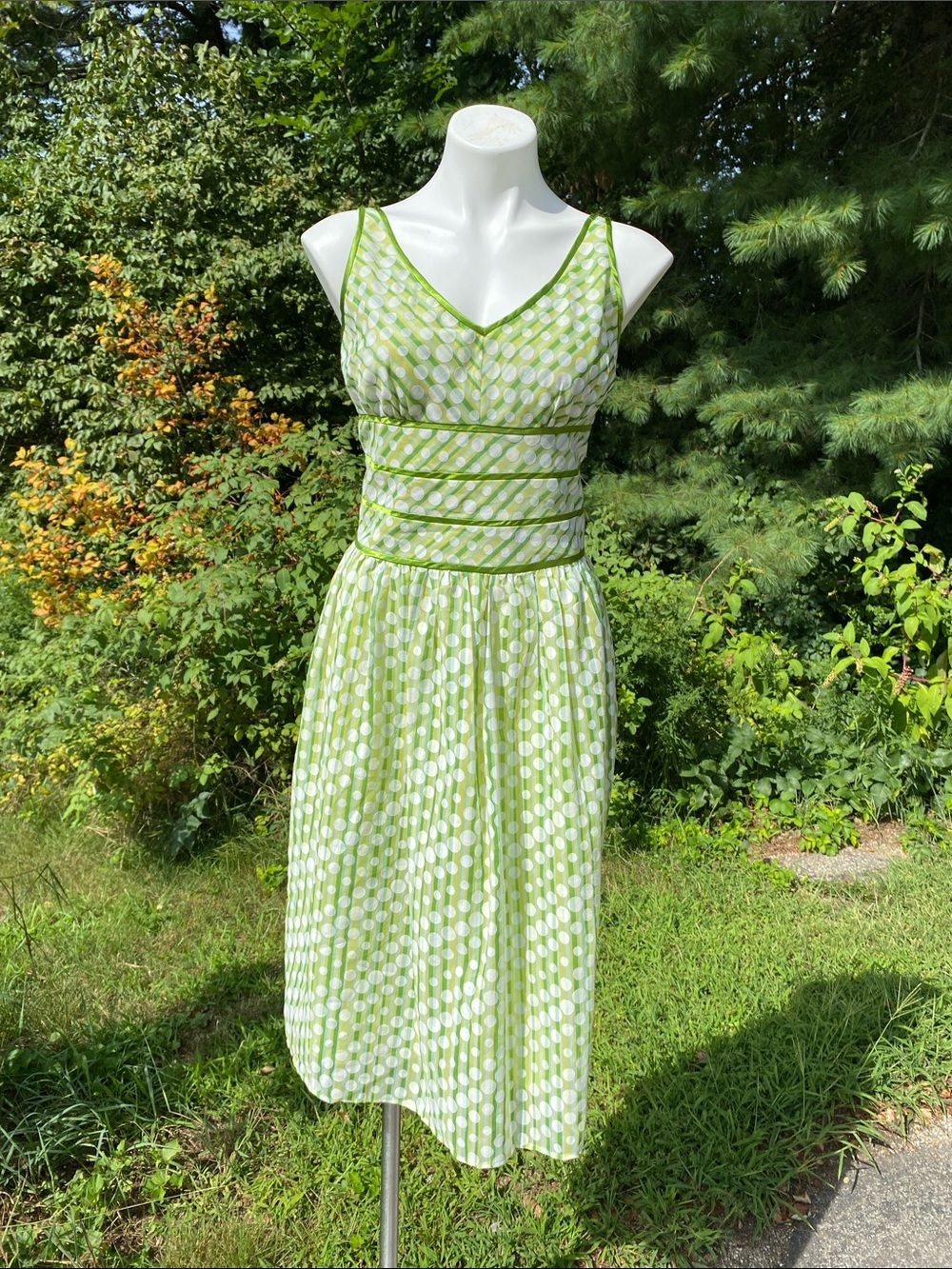Vintage vivid warm green/yellow wide waist polka dot dress lined size 10